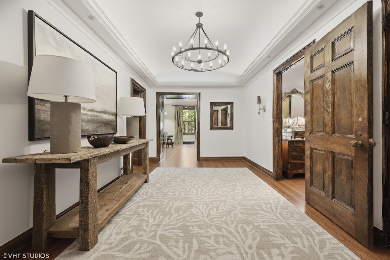 1325 N Astor Street Unit: 2