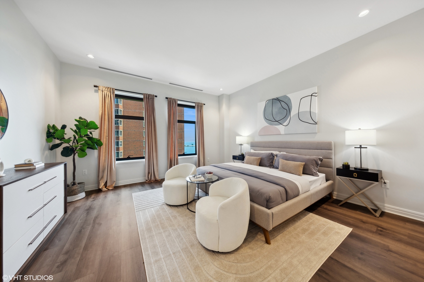 61 E Banks Street Unit: 802