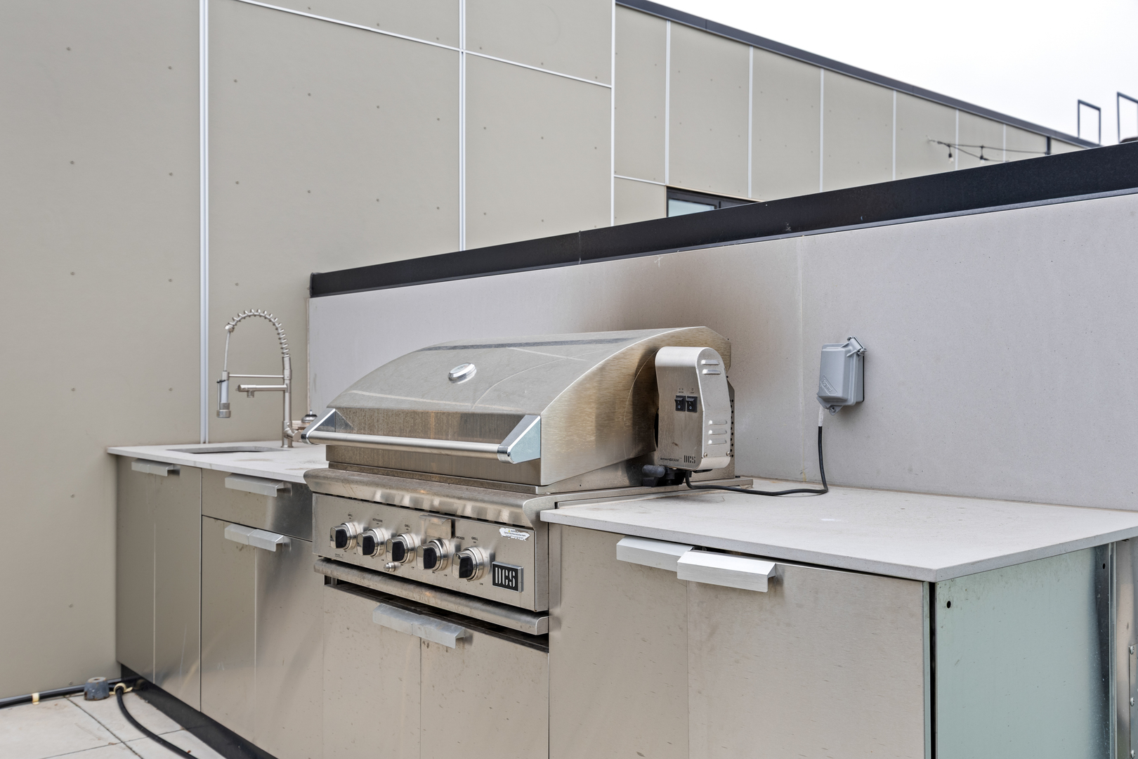 305 S Racine Avenue Unit: PH-D