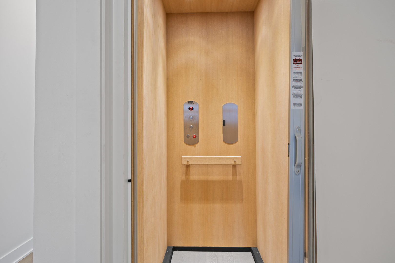 305 S Racine Avenue Unit: PH-D