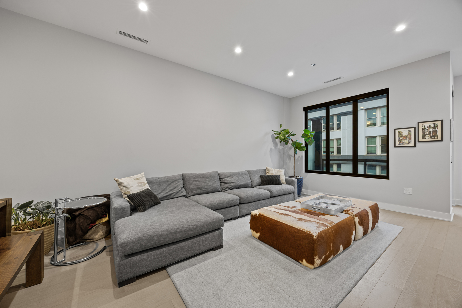 305 S Racine Avenue Unit: PH-D