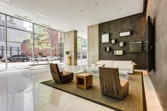 600 N Fairbanks Court Unit: 3303