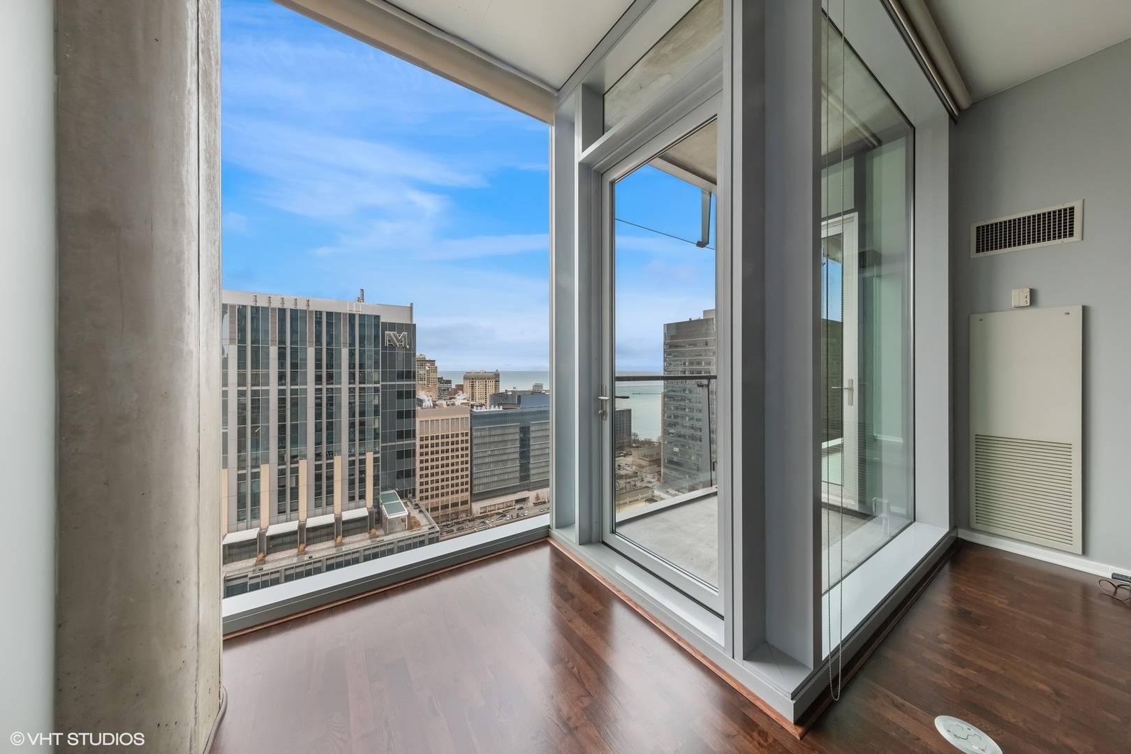 600 N Fairbanks Court Unit: 3303