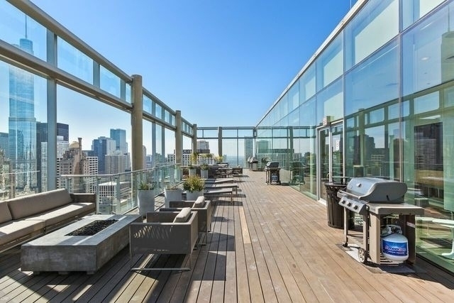 600 N Fairbanks Court Unit: 3303