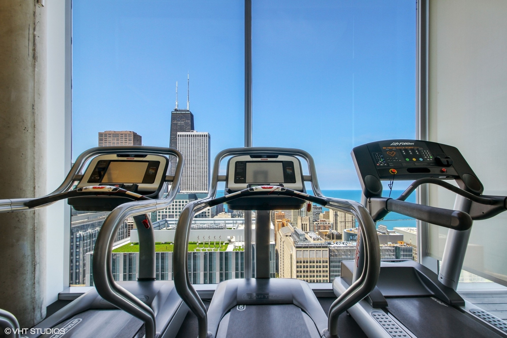 600 N Fairbanks Court Unit: 3303