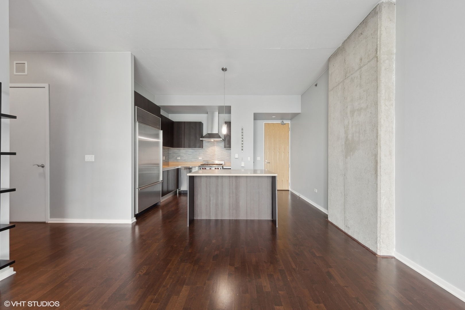 600 N Fairbanks Court Unit: 3303