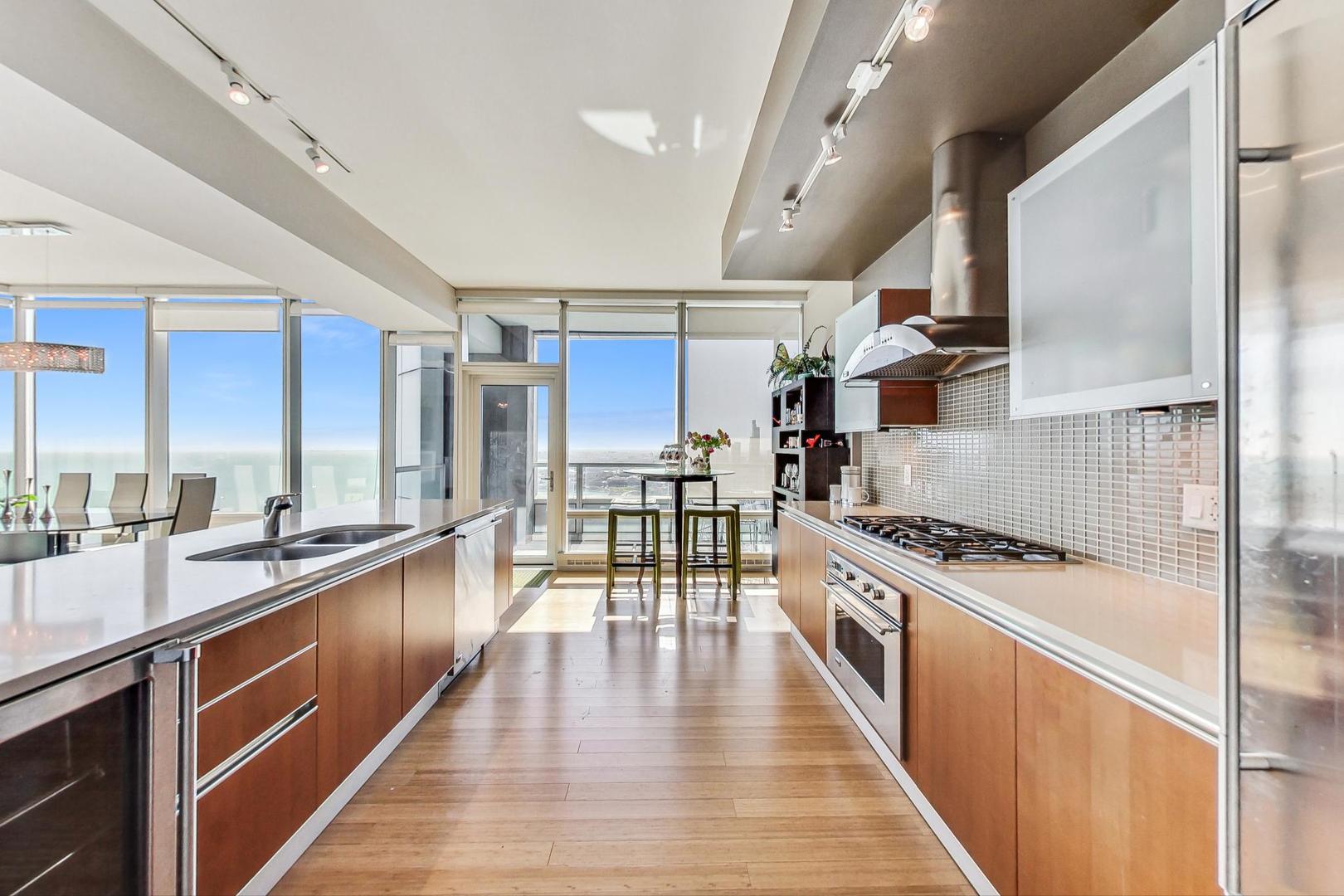 340 E Randolph Street Unit: 4901