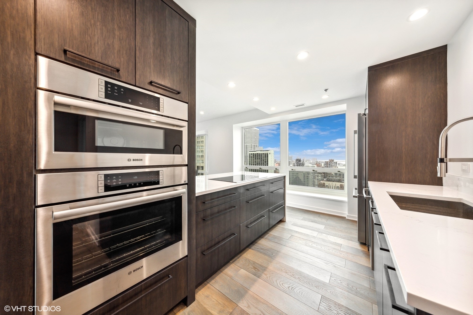 57 E Delaware Place Unit: 2805