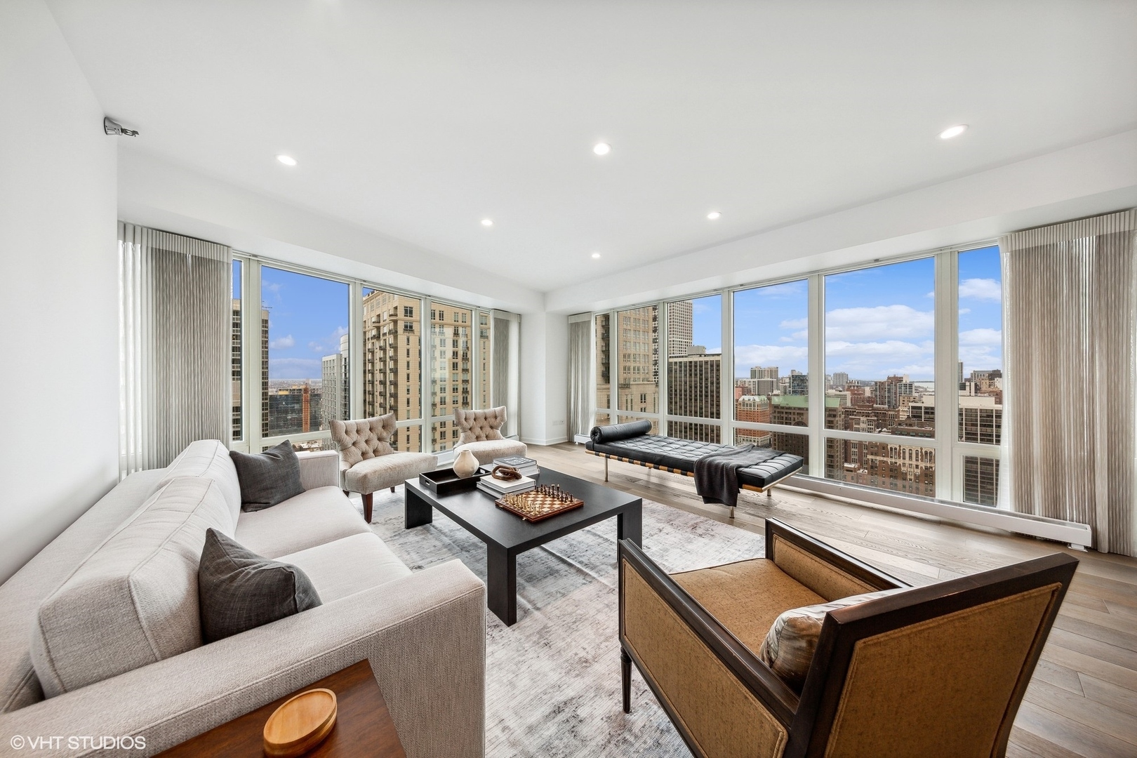 57 E Delaware Place Unit: 2805