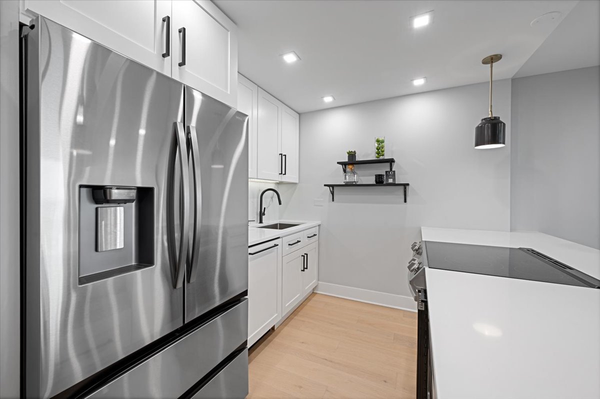 1560 N Sandburg Terrace Unit: 4011J