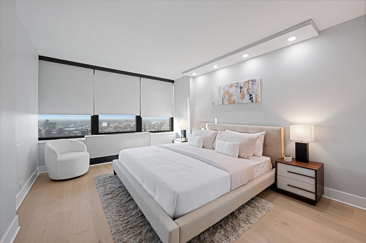 1560 N Sandburg Terrace Unit: 4011J