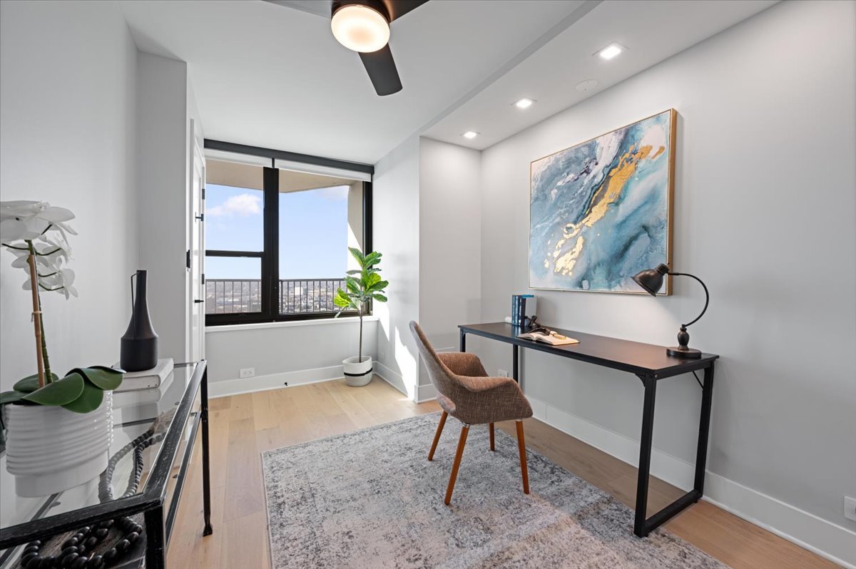 1560 N Sandburg Terrace Unit: 4011J