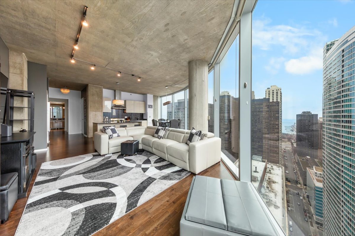 600 N Fairbanks Court Unit: 3301