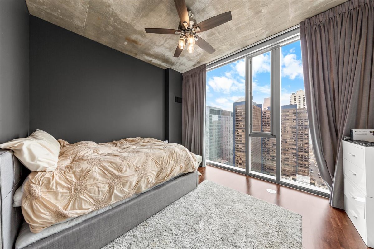 600 N Fairbanks Court Unit: 3301