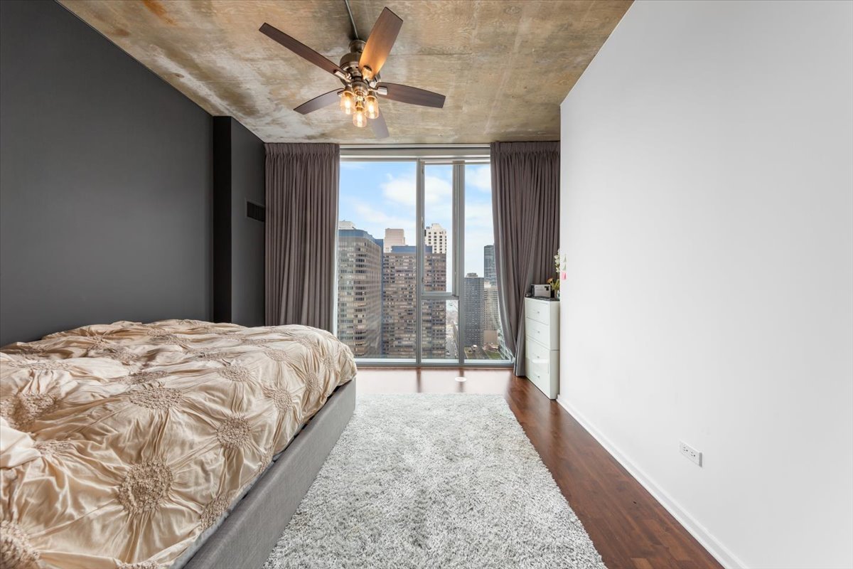 600 N Fairbanks Court Unit: 3301