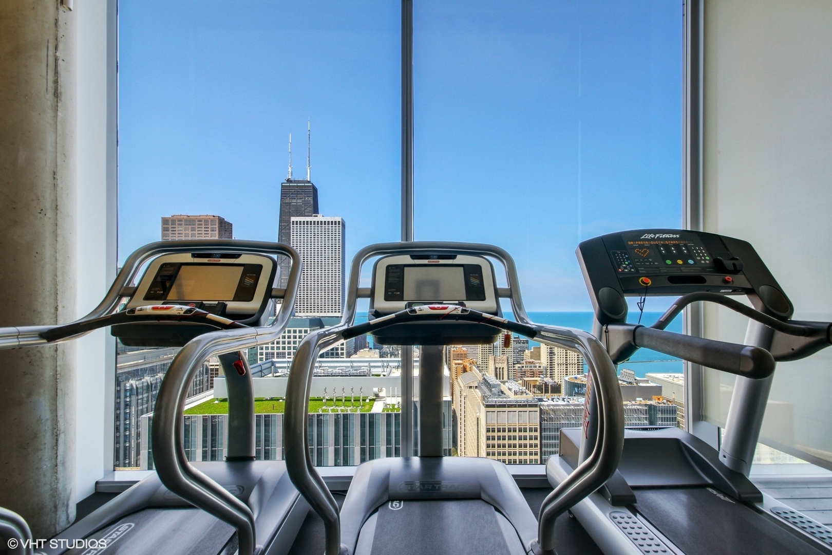 600 N Fairbanks Court Unit: 3301