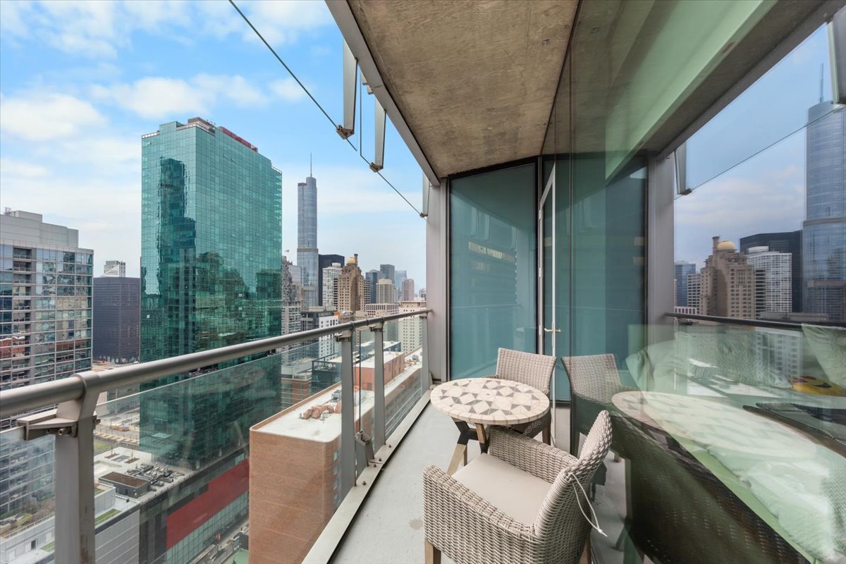 600 N Fairbanks Court Unit: 3301