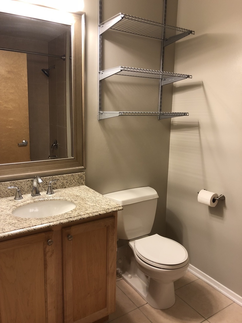 6 S Laflin Street Unit: 604