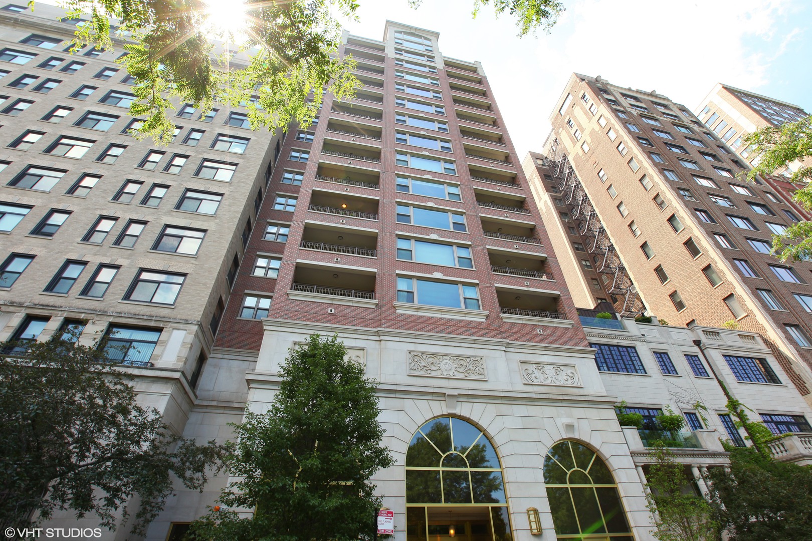 2120 N Lincoln Park West Avenue Unit: 14