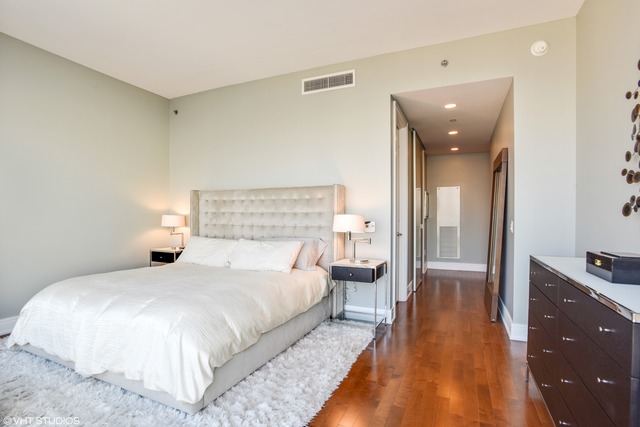 401 N WABASH Avenue Unit: 80B