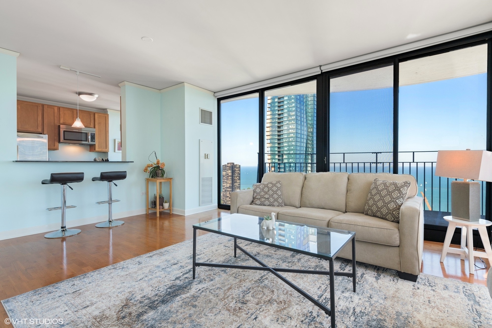 225 N Columbus Drive Unit: 6006