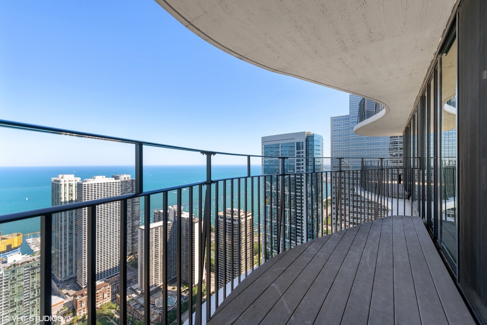 225 N Columbus Drive Unit: 6006