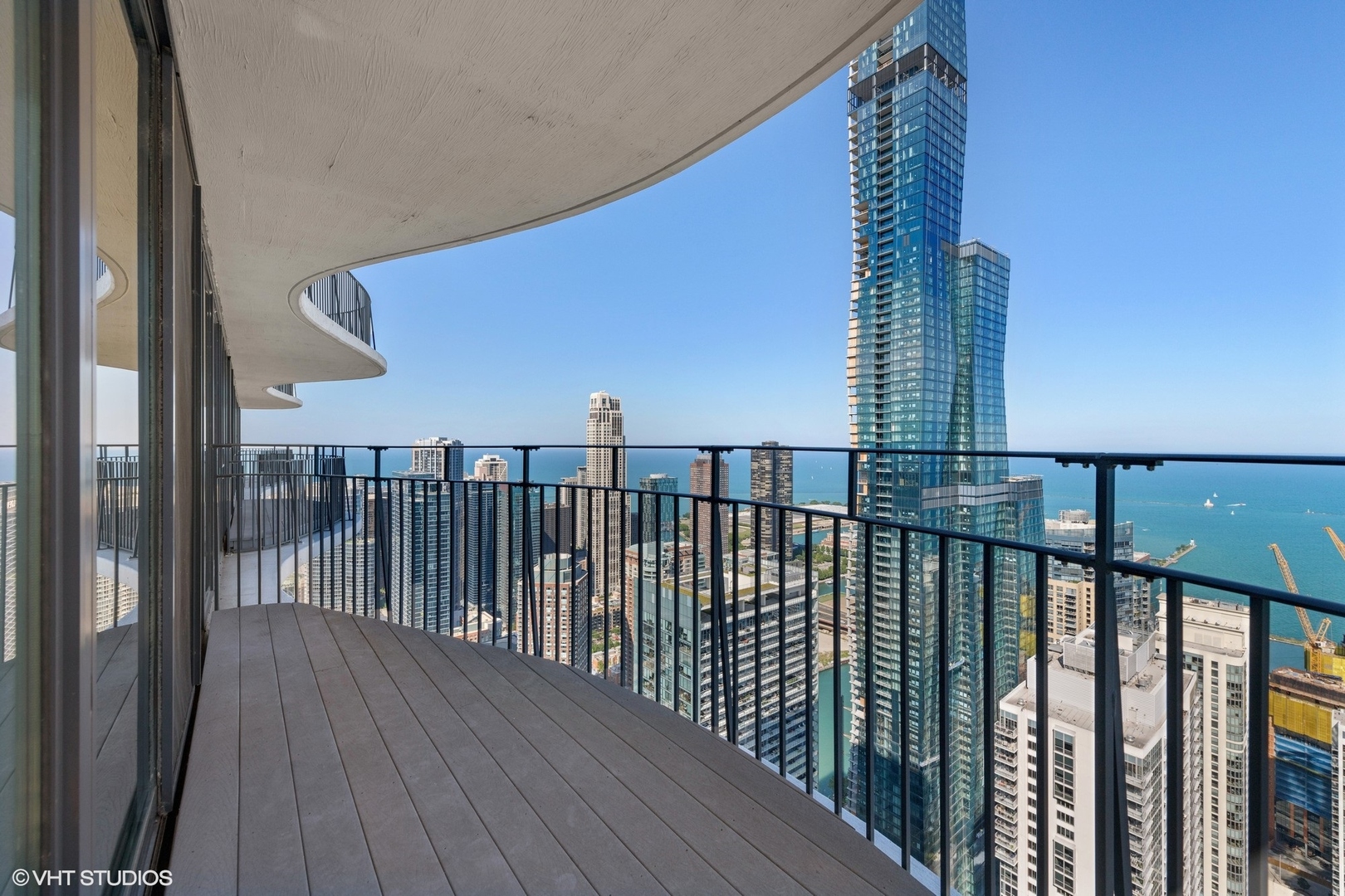 225 N Columbus Drive Unit: 6006