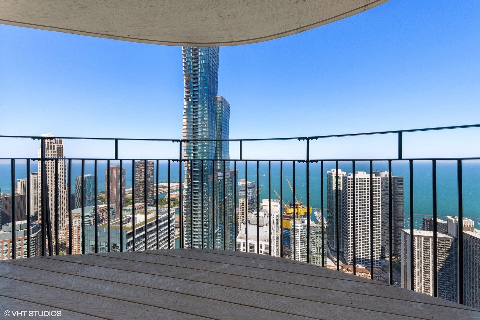 225 N Columbus Drive Unit: 6006