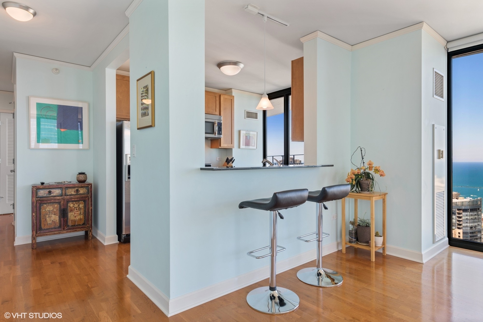 225 N Columbus Drive Unit: 6006