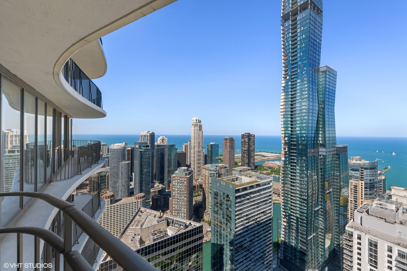 225 N Columbus Drive Unit: 6006