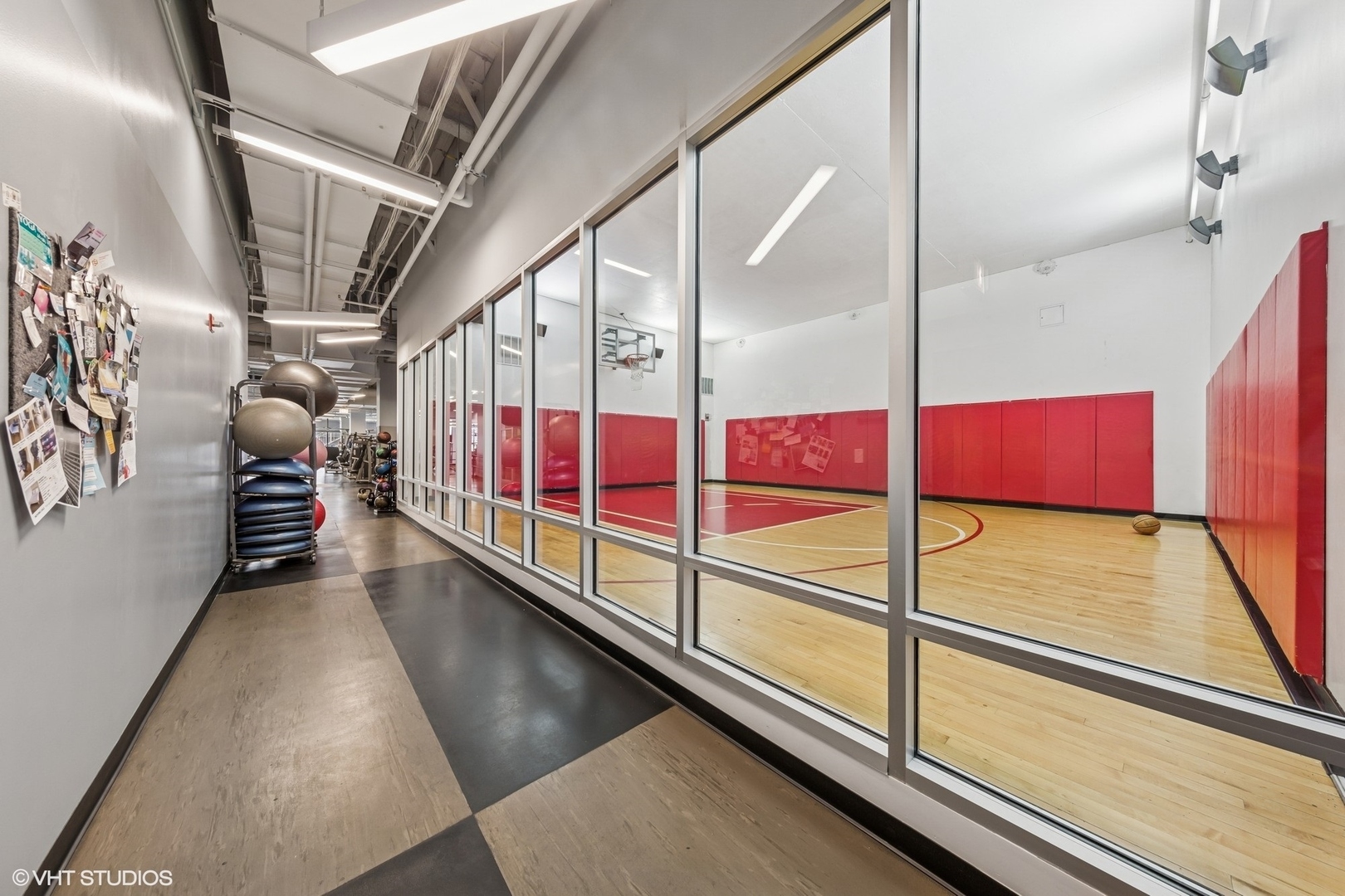 225 N Columbus Drive Unit: 6006