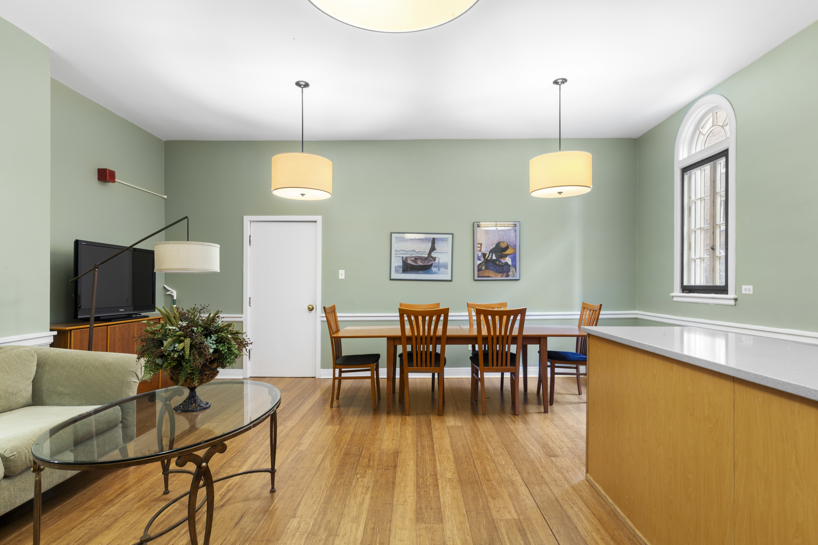 415 W ALDINE Avenue Unit: 2A