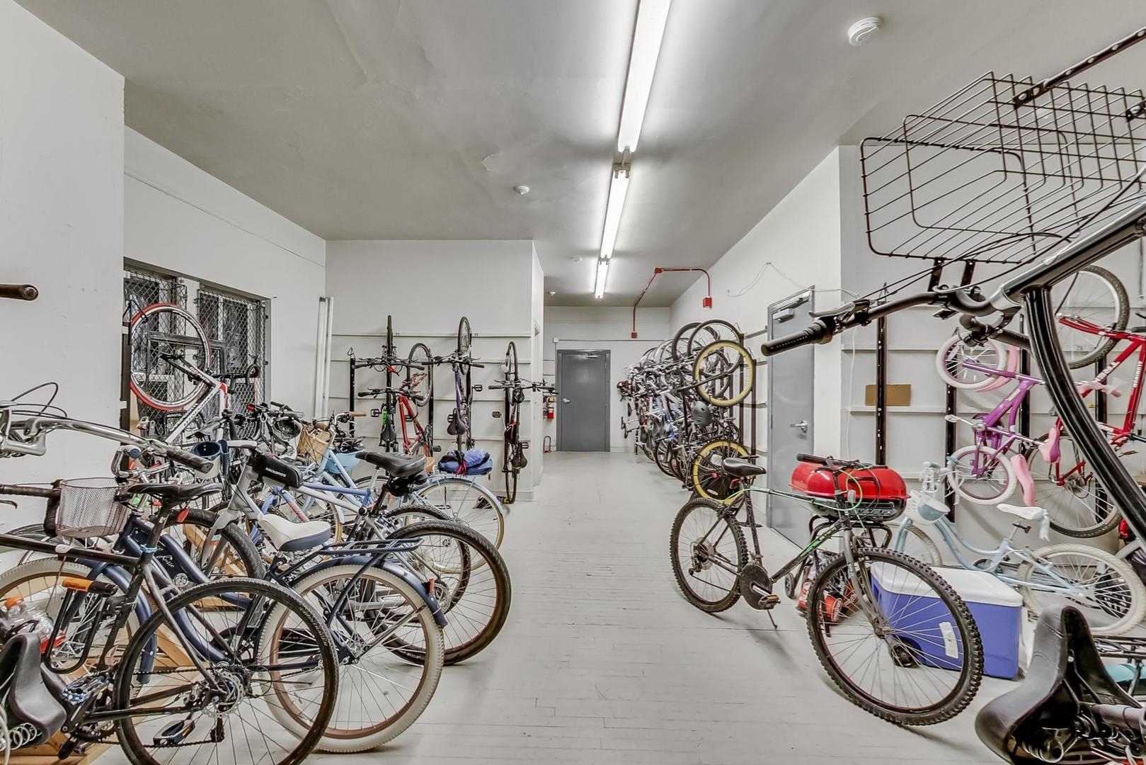 415 W ALDINE Avenue Unit: 2A