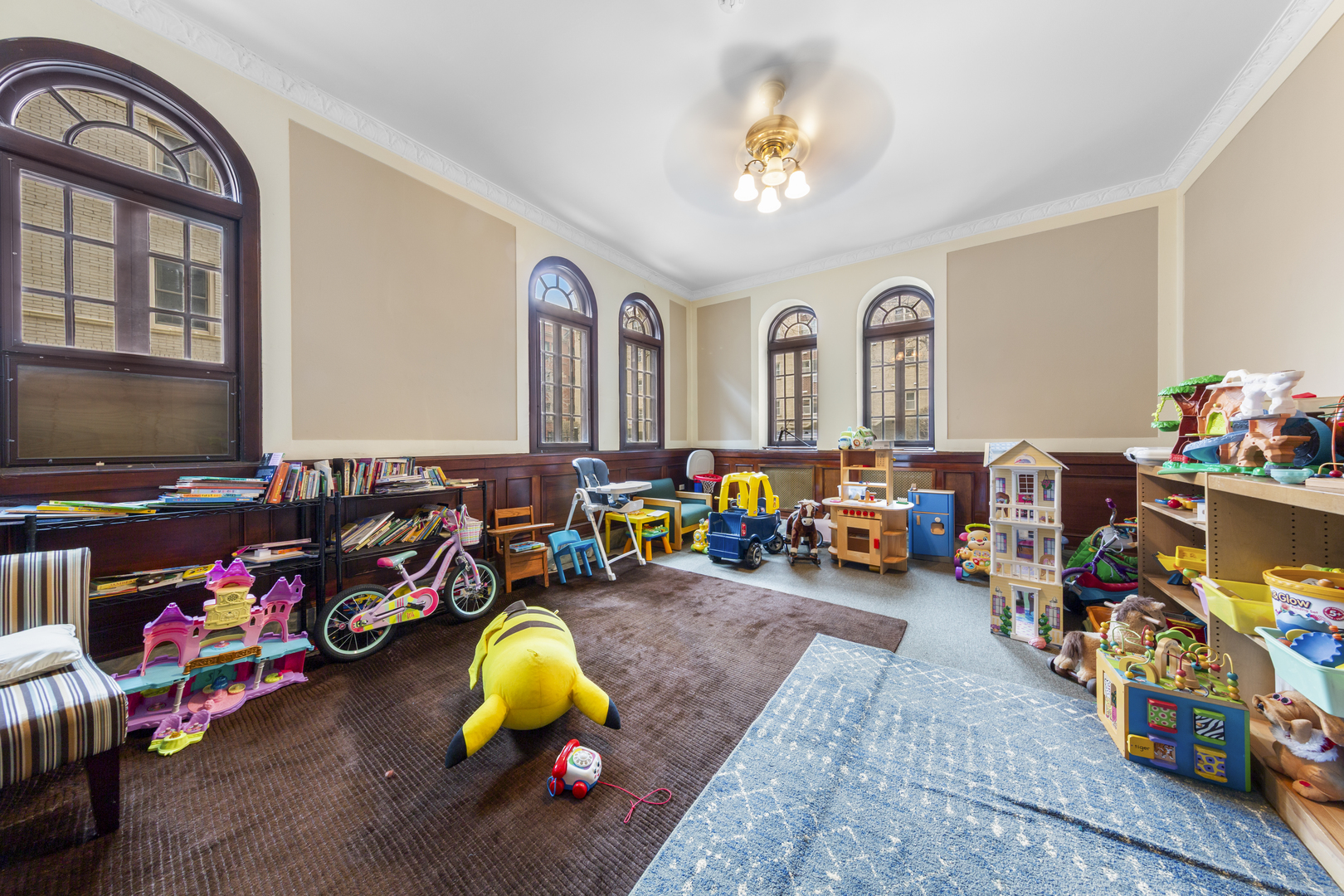 415 W ALDINE Avenue Unit: 2A