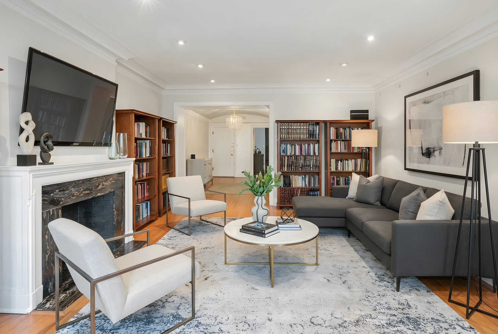 415 W ALDINE Avenue Unit: 2A