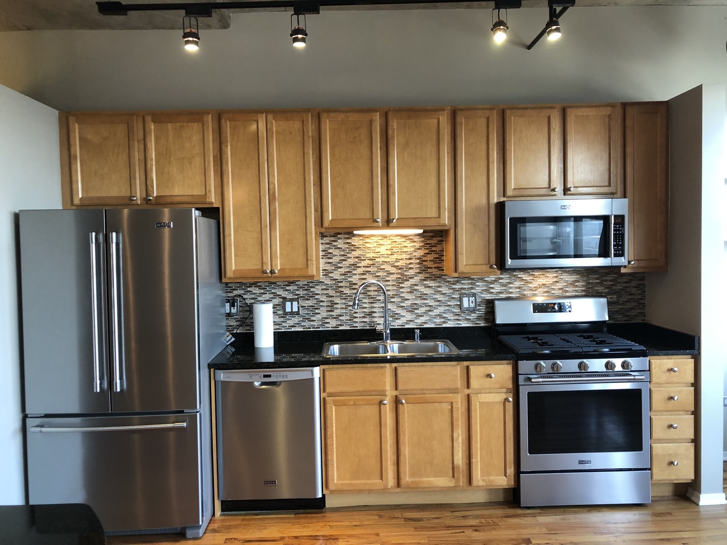 6 S Laflin Street Unit: 604