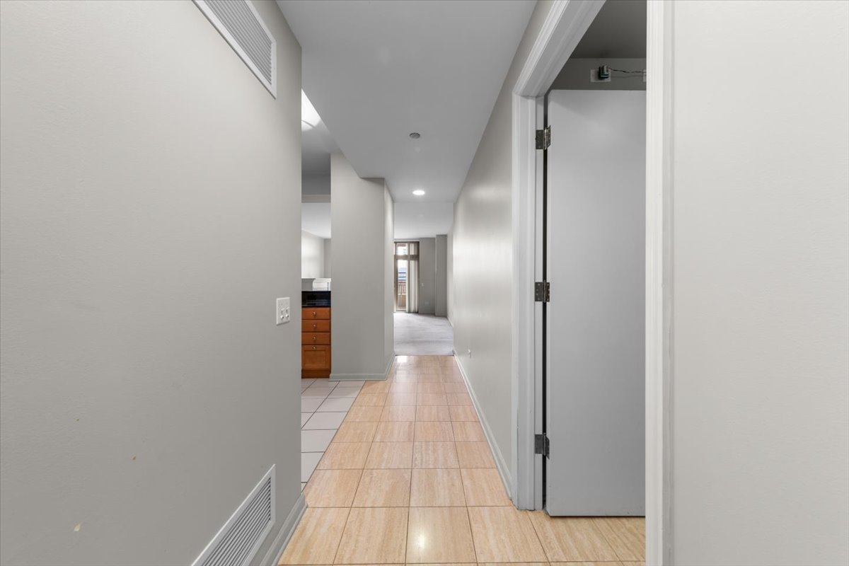 530 N LAKE SHORE Drive Unit: 902