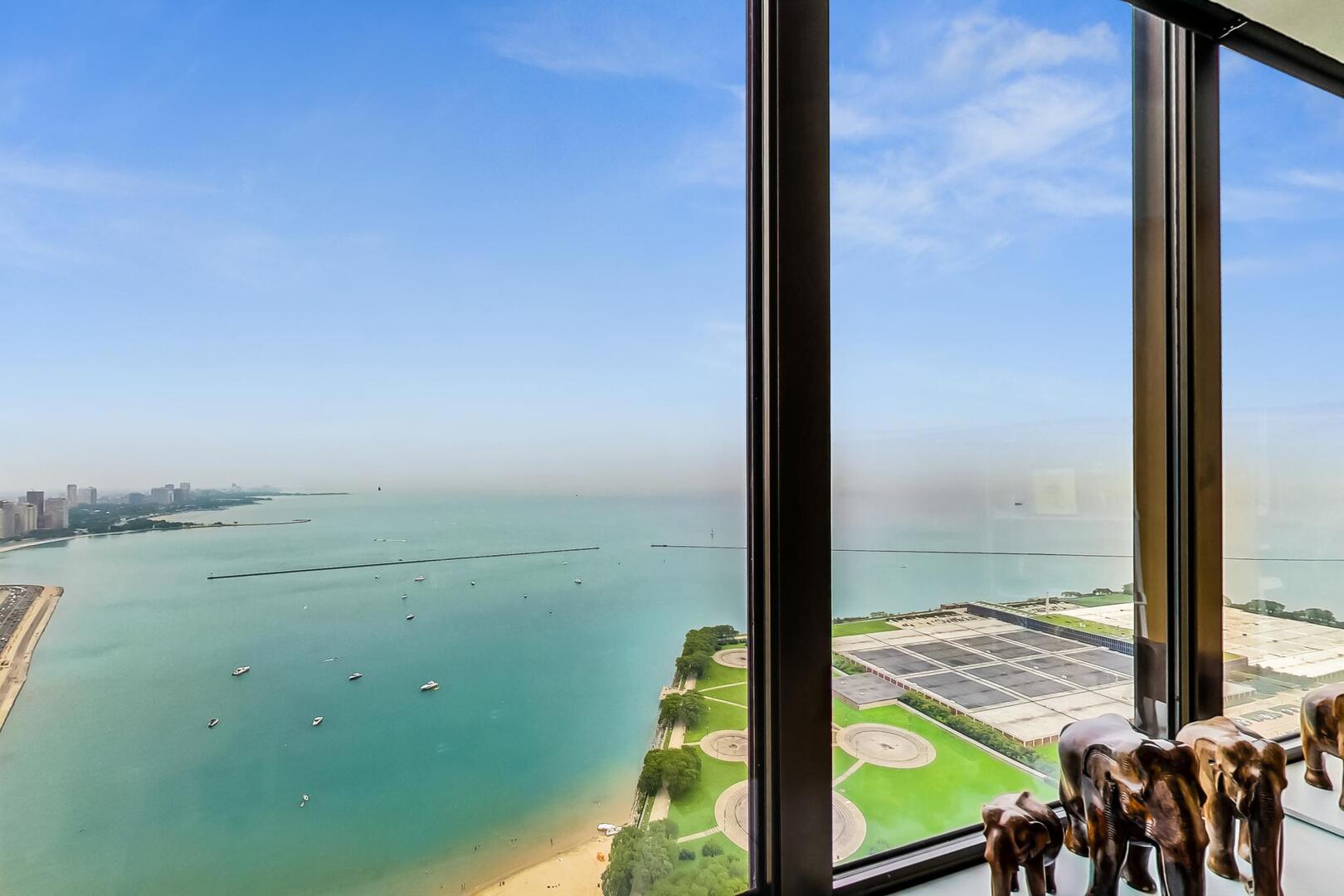 505 N Lake Shore Drive Unit: 5302