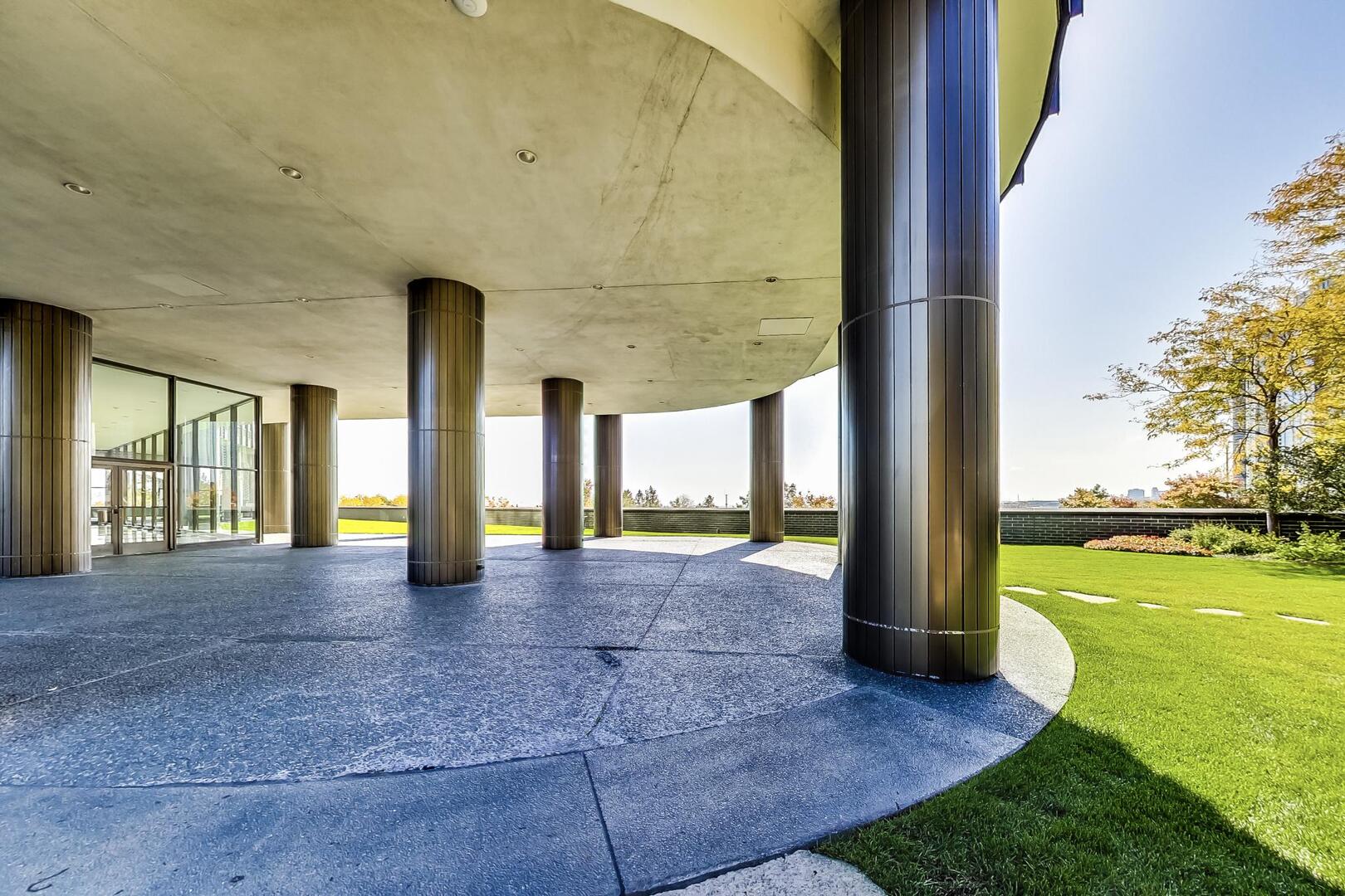 505 N Lake Shore Drive Unit: 5302