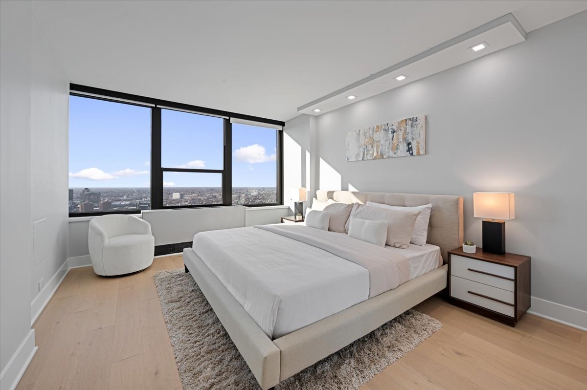 1560 N Sandburg Terrace Unit: 4011J