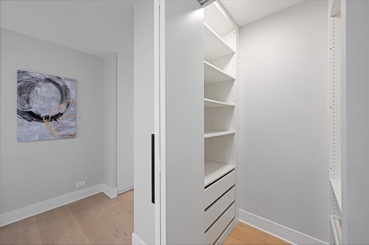 1560 N Sandburg Terrace Unit: 4011J