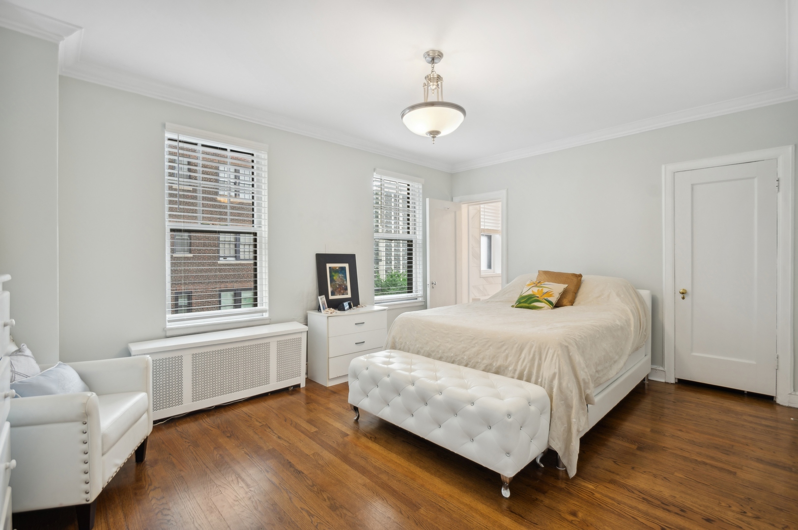 415 W ALDINE Avenue Unit: 9C