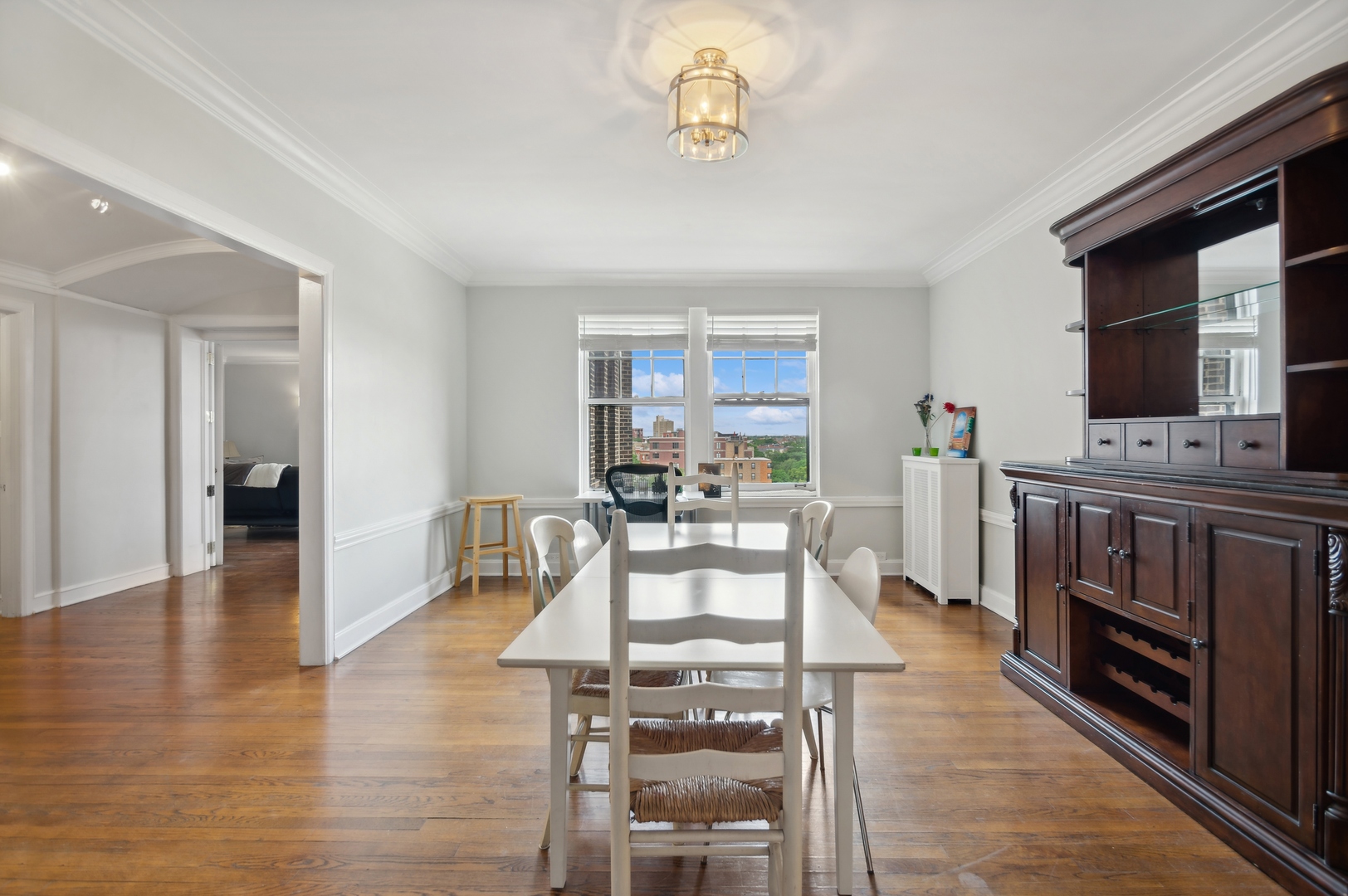 415 W ALDINE Avenue Unit: 9C