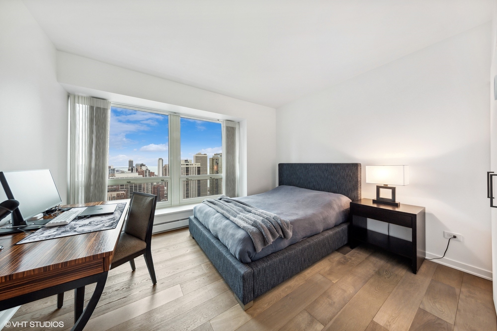 57 E Delaware Place Unit: 2805