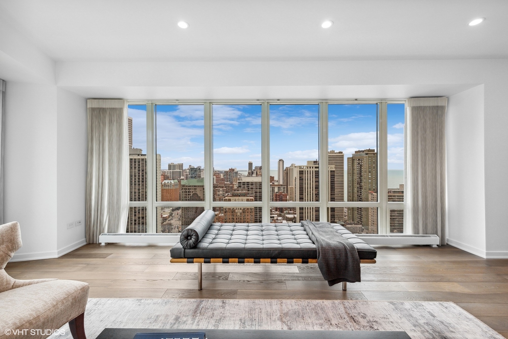 57 E Delaware Place Unit: 2805