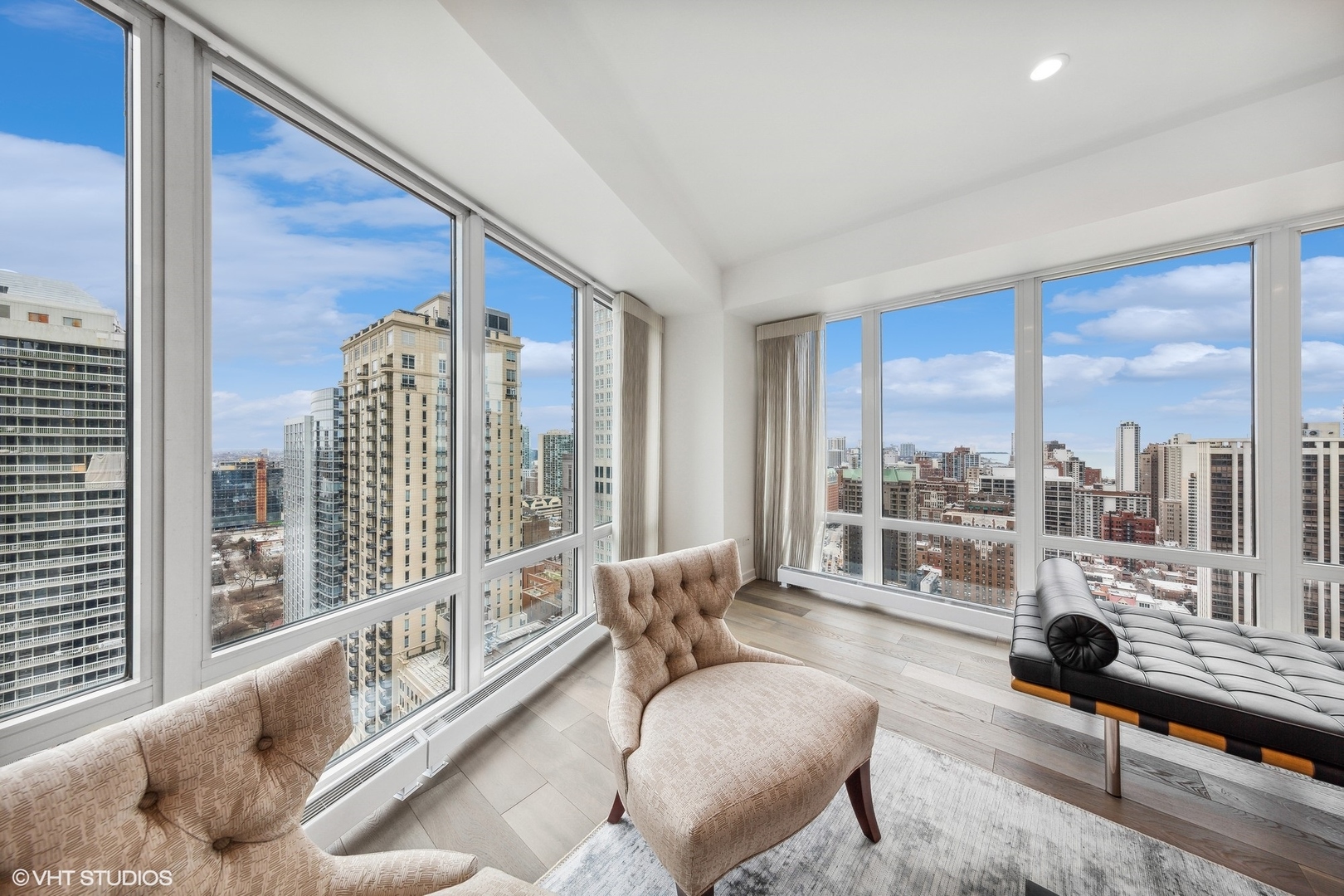 57 E Delaware Place Unit: 2805