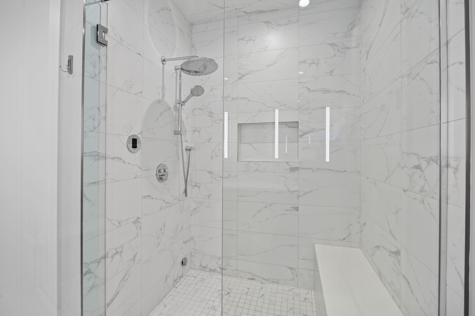 305 S Racine Avenue Unit: PHD