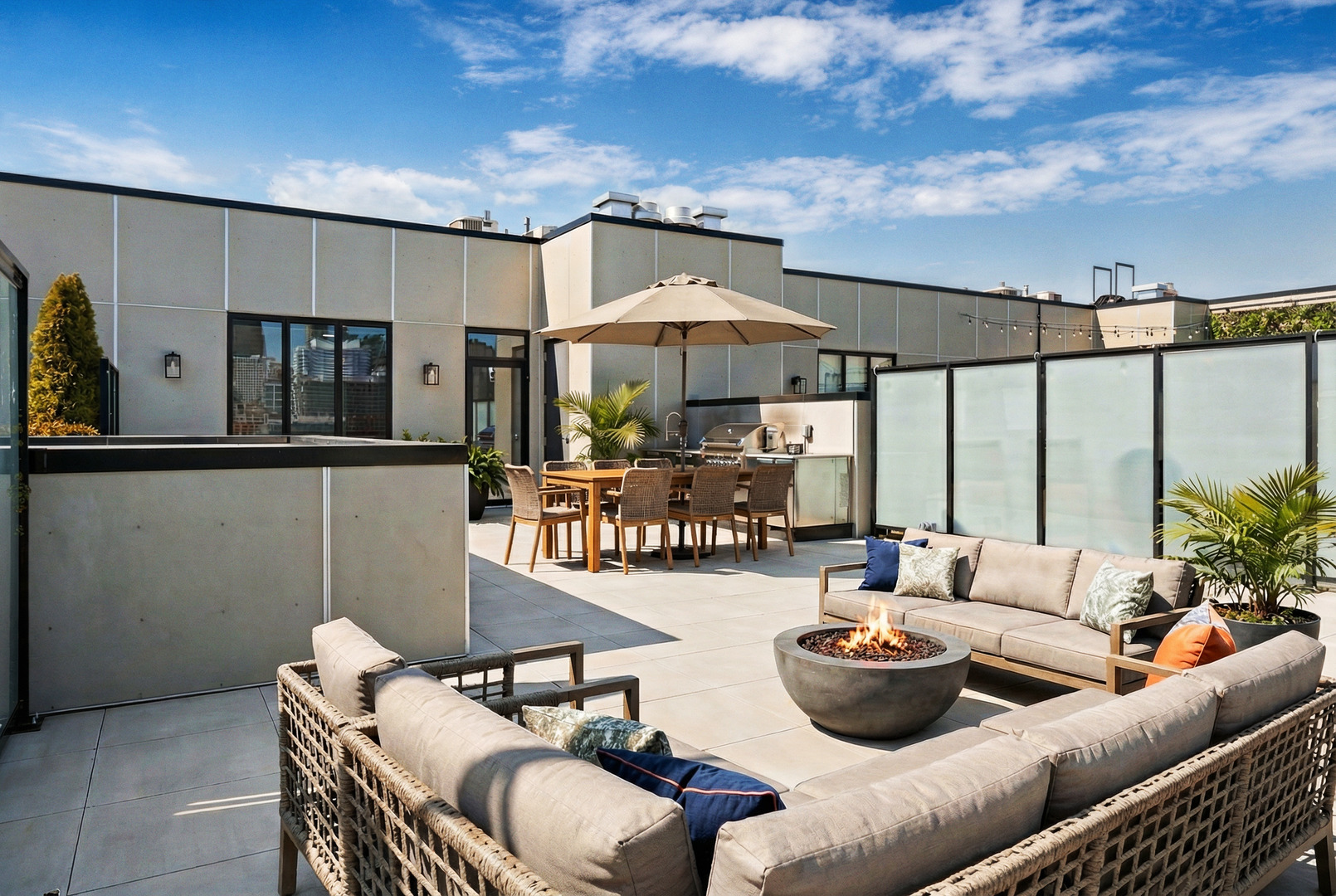 305 S Racine Avenue Unit: PHD