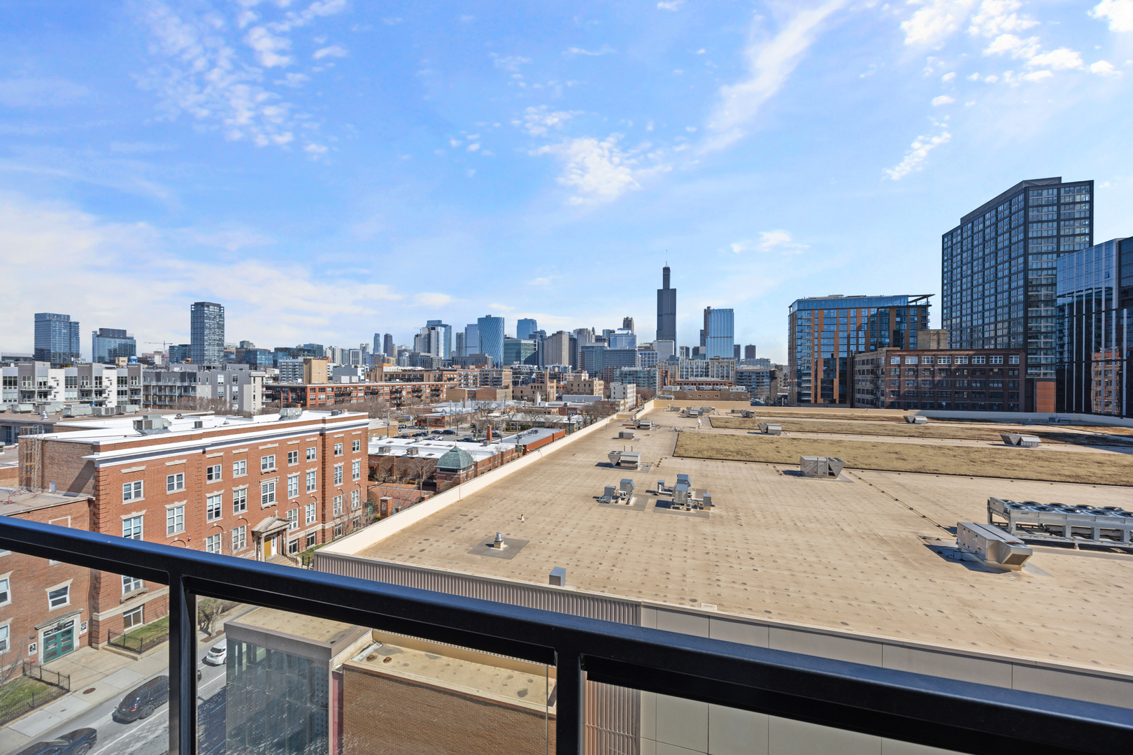 305 S Racine Avenue Unit: PHD