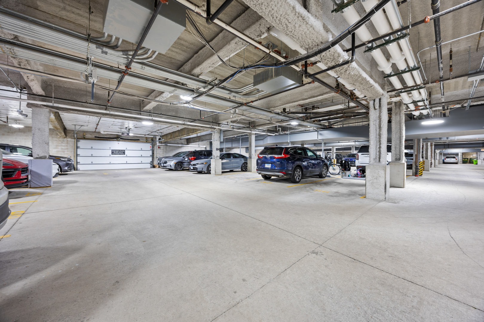 305 S Racine Avenue Unit: PHD